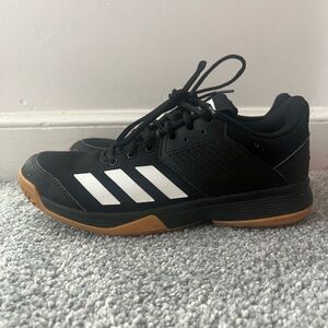 'Adidas Ligra 6 Volleyball Shoes